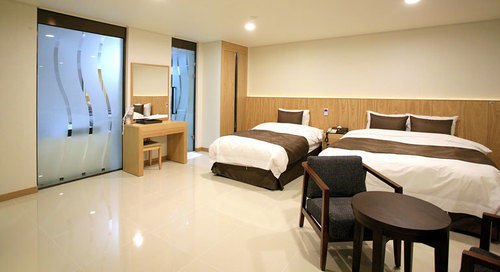 K Tourist Hotel Jeju Eksteriør billede